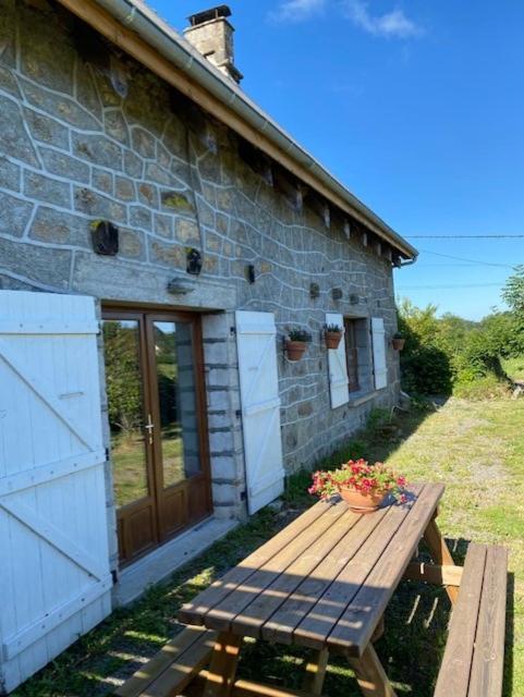 Maison De Campagne Sarroux Exterior photo